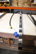 APC Metered Rack PDU APDU10452SW 200-240V 3P