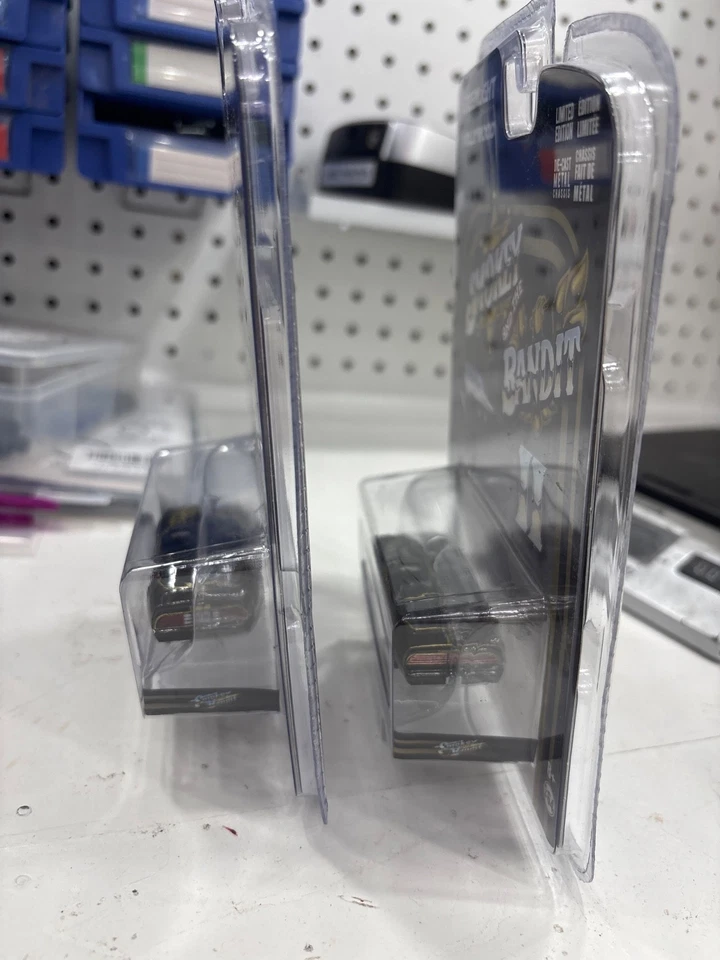 GREENLIGHT HOLLYWOOD SMOKEY AND THE BANDIT 1977 PONTIAC T/A NEW - Image 4 of 4