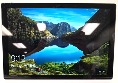 Microsoft Surface Pro 5th Gen|8GB RAM|256GB SSD| Win 10 Pro|Cracked Screen| 1087