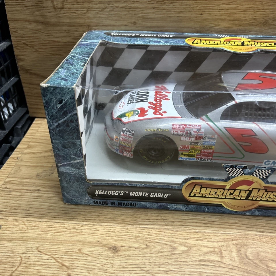 Ertl NASCAR 1996 Terry Labonte #5 Kellogg's CF Silver Monte Carlo 1:18 diecast Foto 4 de 4