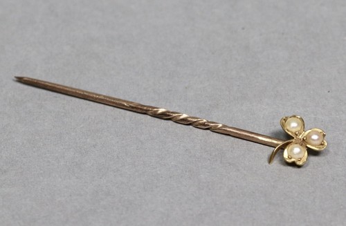 Antique Yellow Metal And Seed Pearl Clover Stick Pin. - Picture 6 of 6