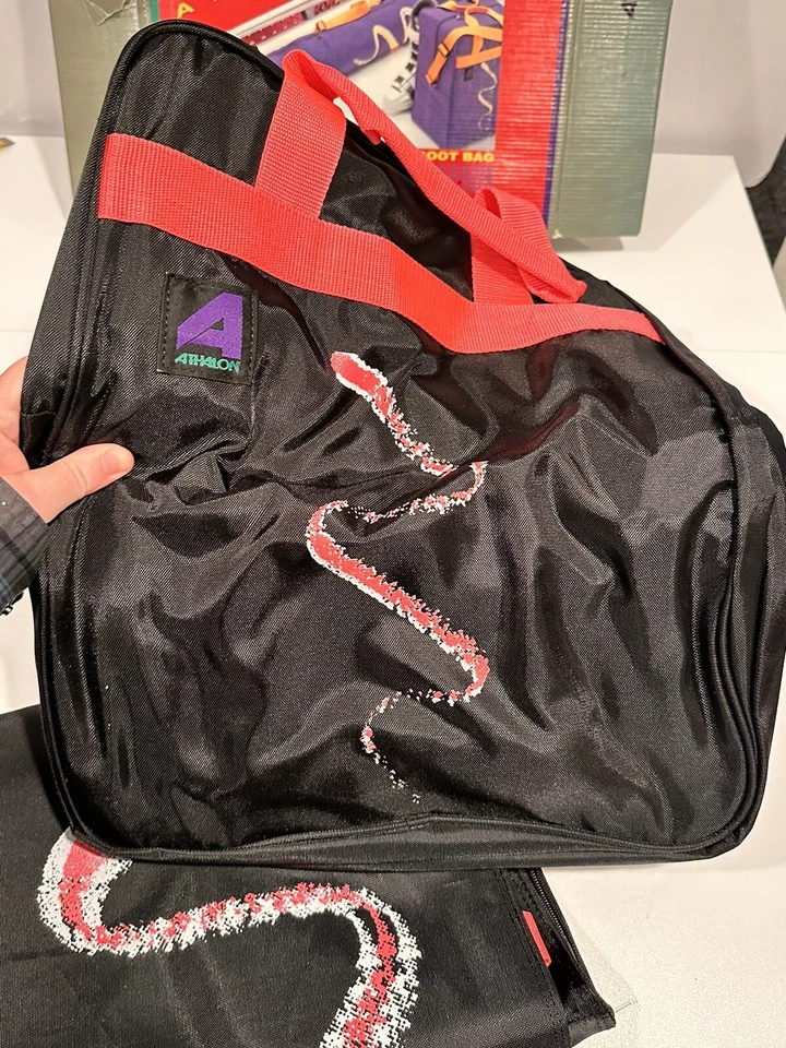 Conjunto de bolsa de esquí y botas retro Athalon vintage nuevo en caja negro rojo/rosa Foto 3 de 4