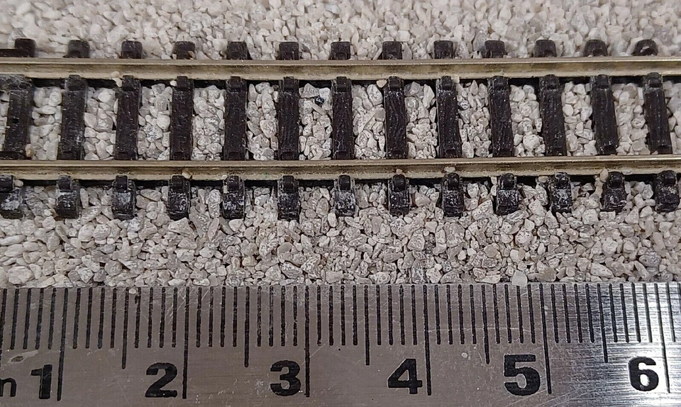 Model Railway Ballast LIMESTONE, 1kg, 2kg, N ,OO gauge, 0.5mm, 1mm, 2mm, 3mm - Image 3 of 3