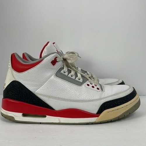 Nike Herren Größe 12 Air Jordan 3 Retro Feuerrot Mittel Sneaker 136064-120 OHNE KARTON - Bild 2 von 16