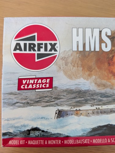 Airfix A04202V Vintage Classics HMS Hood 1:600 Scale. - Picture 6 of 7