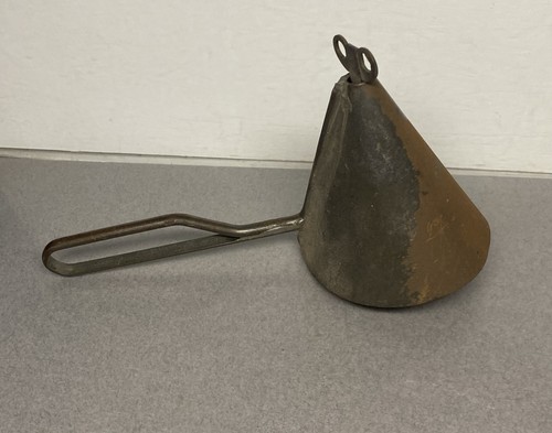 Antiker primitiver kegelförmiger Drehschlüssel Eisportionierer Metall rustikal - Bild 2 von 8