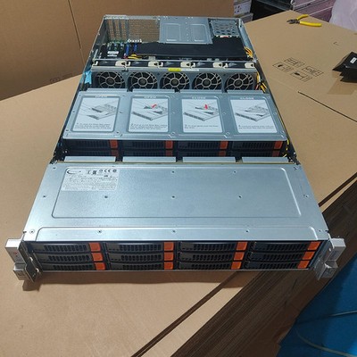SuperServer SSG-6029P-E1CR24H 24x3.5'' Server 2X 1000W PSU LSI 3108 2G RAID