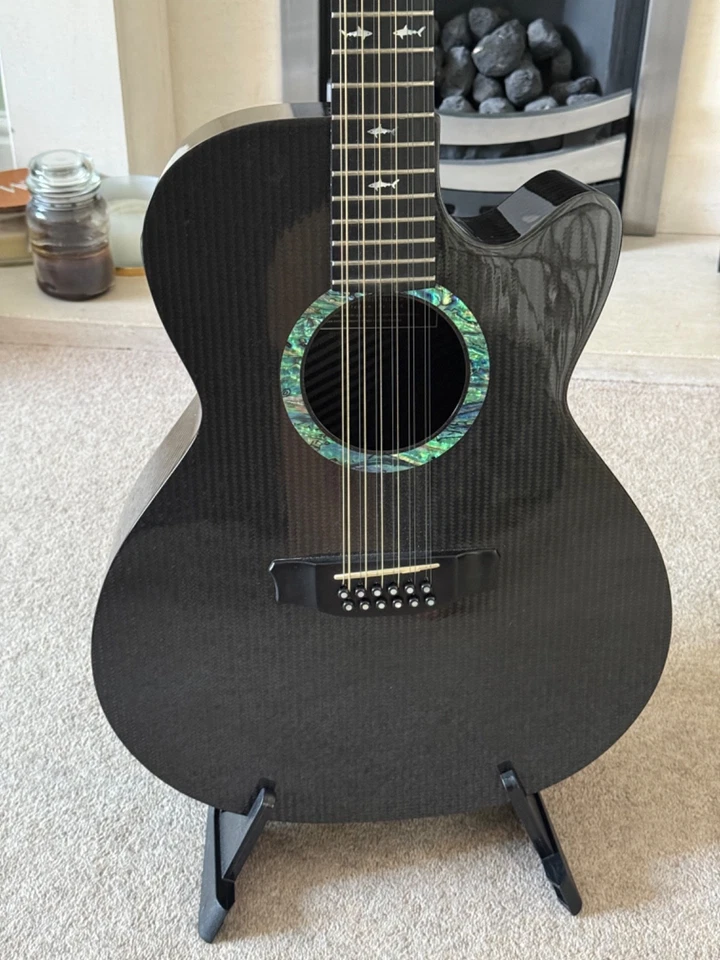 Guitarra Rainsong WS3000 12 cordas toda de fibra de carbono com estojo rígido - Imagem 3 de 4