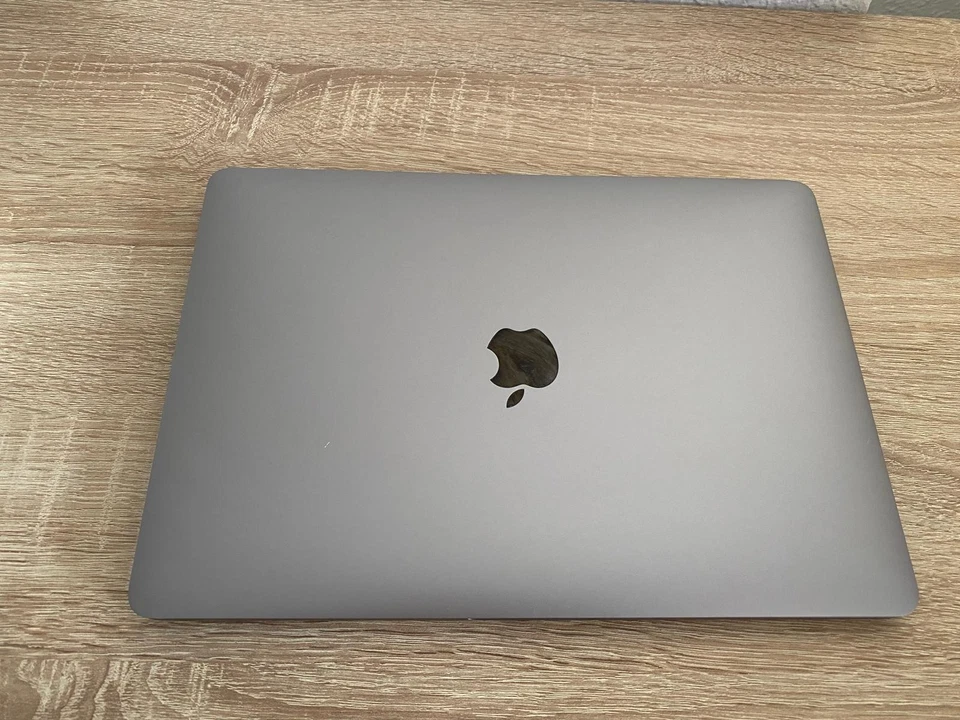 Apple MacBook Pro 13" 2017 · i5 · 8GB · 250GB, foto 3 de 5
