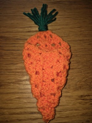 Handgehäkelte Osterleckerlibeutel - kleine Größe