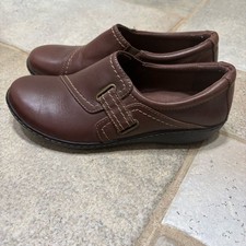 Clarks Ashland Lane Q Leather Slip On Shoes Women  s 8 Brown