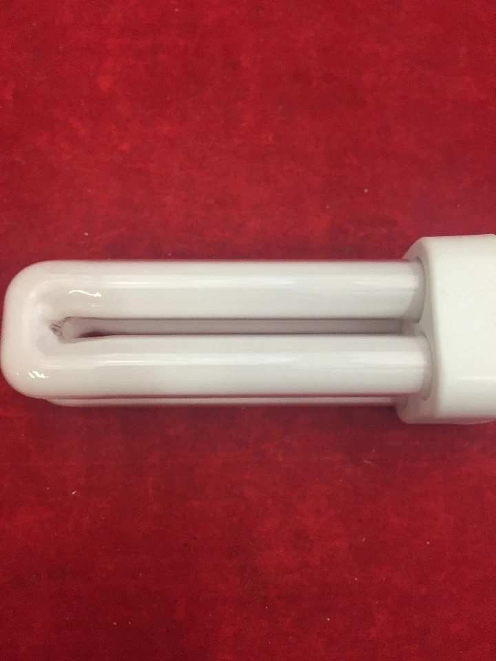 BOX OF 10 EIKO QT13/27 13 Watt 2700K QuadTube Fluorescent Lamp - Image 3 of 4