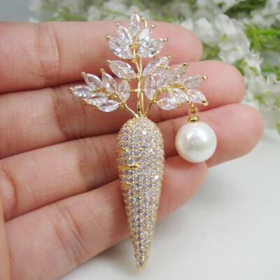 Are Brooches Fashionable: Timeless Accessory Trends