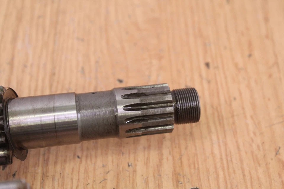 1976 YAMAHA XT500 Tranny / Transmission - Imagem 4 de 4