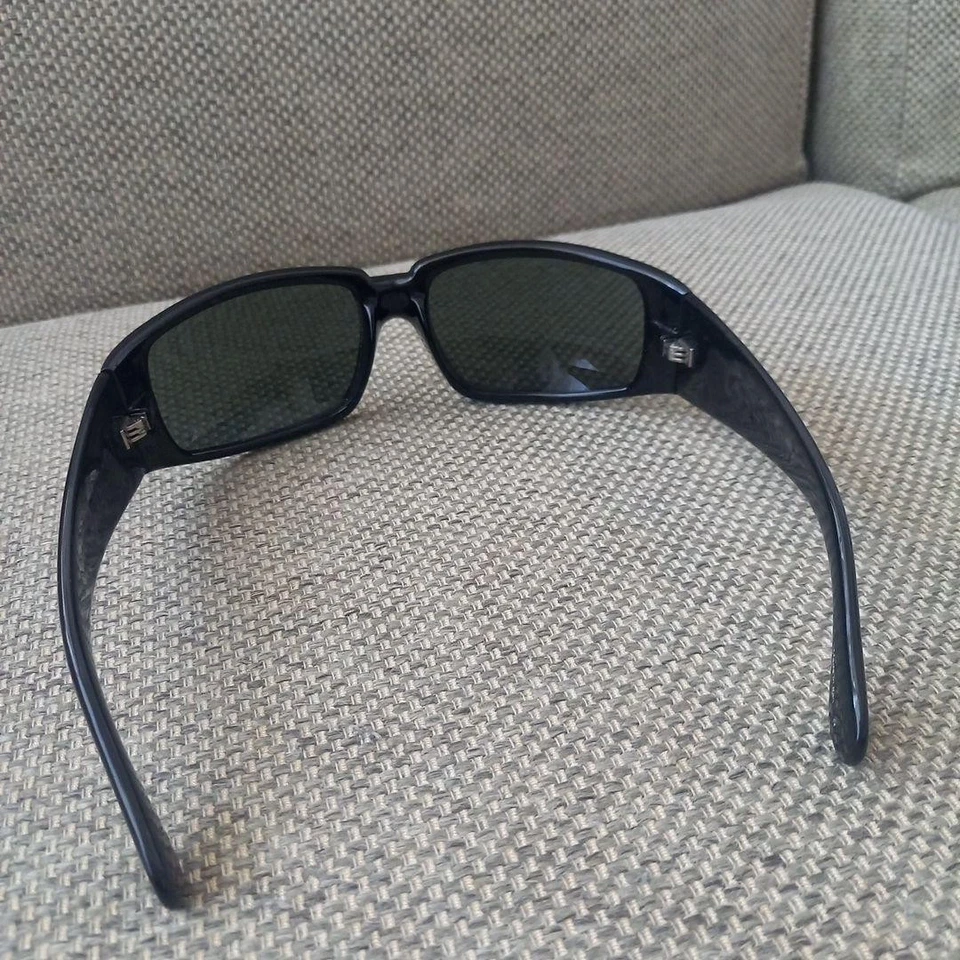 Gafas de sol cuadradas VONZIPPER VZ marco de plástico negro lentes grises hombres mujeres unisex Foto 3 de 4