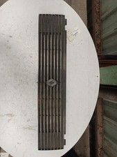 Calandre Renault R9