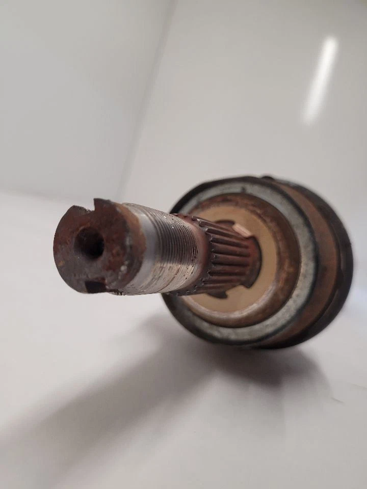 13-16 CHEVROLET TRAX RH Passenger Axle Shaft Front Axle FWD Outer Assembly  - Image 4 of 4