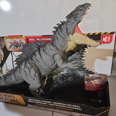 Jurassic World Survival Colossal Chomp Giganotosaurus Figure 2026 New! IN HAND!