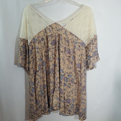 Top Umgee para mujer de gran tamaño ancho cuello en V encaje imperio corpiño fluido manga corta S - Imagen 5 de 8