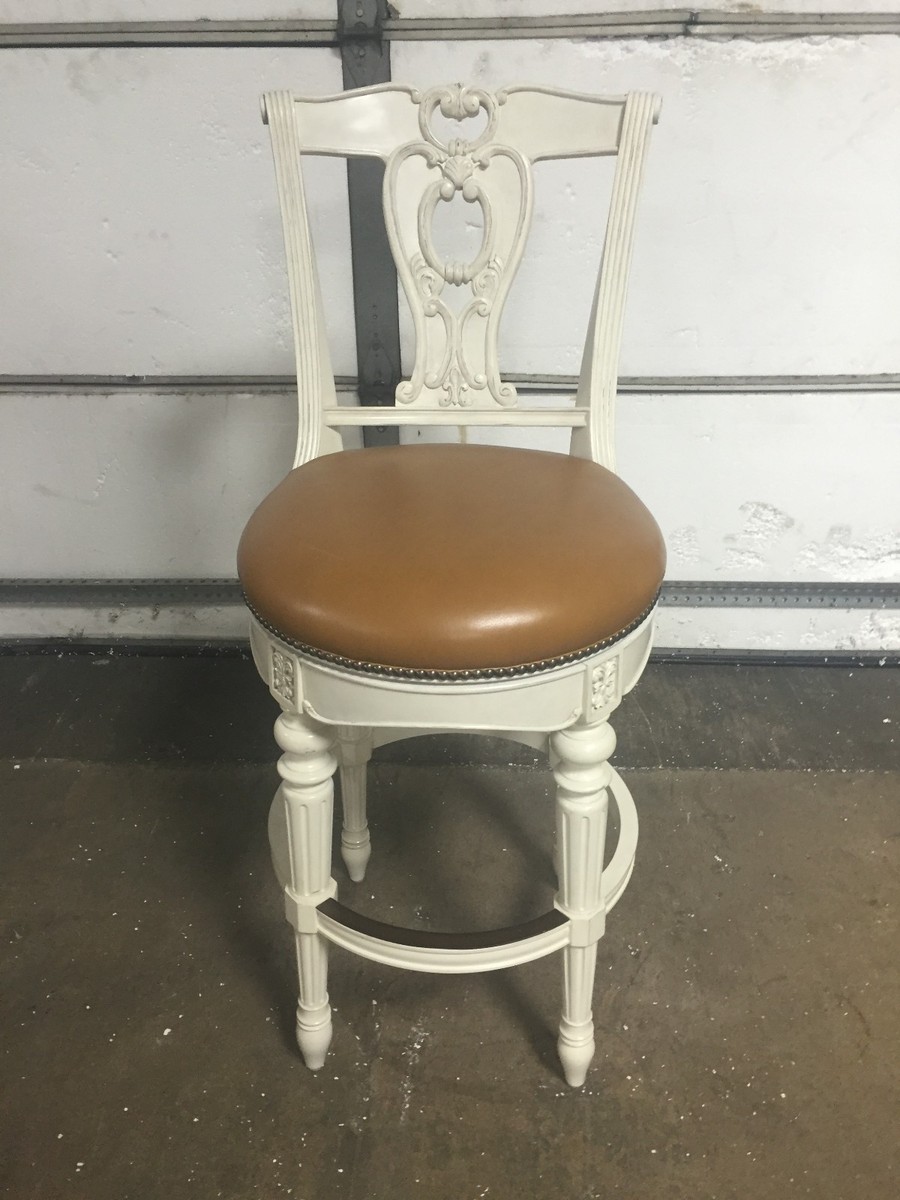Frontgate Promenade Leather Barstool BAR HEIGHT 31