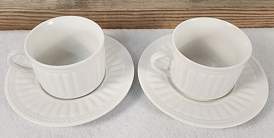 Juego de 2 majestuosos tazas y platillos blancos Oneida Athena Ariel Foto 2 de 4