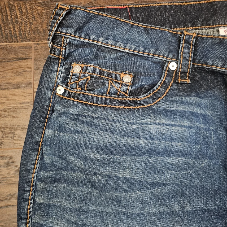 True Religion Men's 42x32 Skinny Big T Thick Stitching Denim Jeans Medium Wash - Image 2 of 4