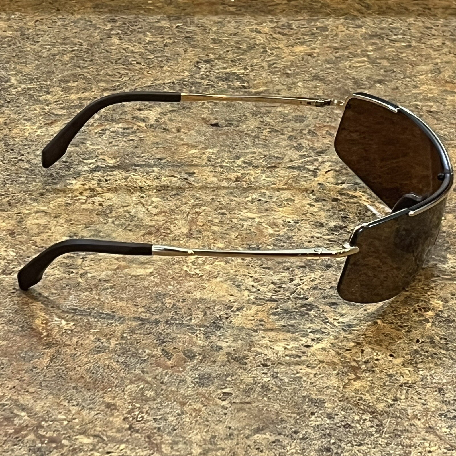 Vintage Maui Jim SANDBAR Sunglasses Gold Frame Bronze Shield Lens MJ