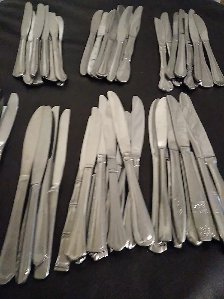 75 CUCHILLOS DE CENA CUBIERTOS INOXIDABLES PATRONES MIXTOS CUENTAS ACANALADOS DESAJUSTADOS Foto 3 de 4