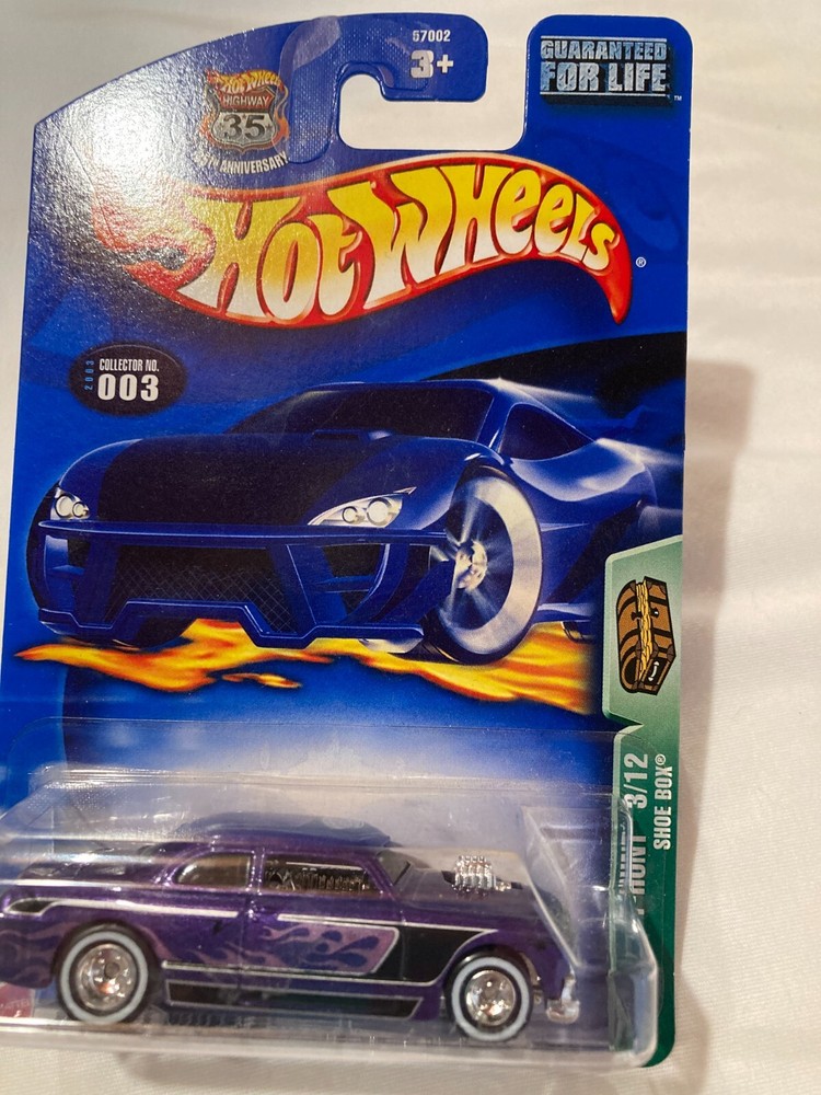 Hot Wheels Treasure Hunt Shoe Box  1:64