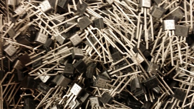 Diodes Inc ZTX450 Transistor NPN 45v 1a ELINE for sale online | eBay