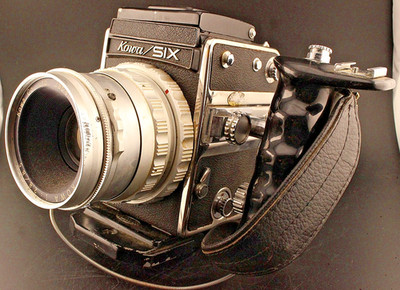 Kowa SIX 6x6 Medium Format Camera w/85mm F2.8 Lens for Repair