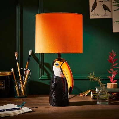NEU detaillierte Keramik Tischlampe in Tukanform mit exotischem orangefarbenem Samtschirm  