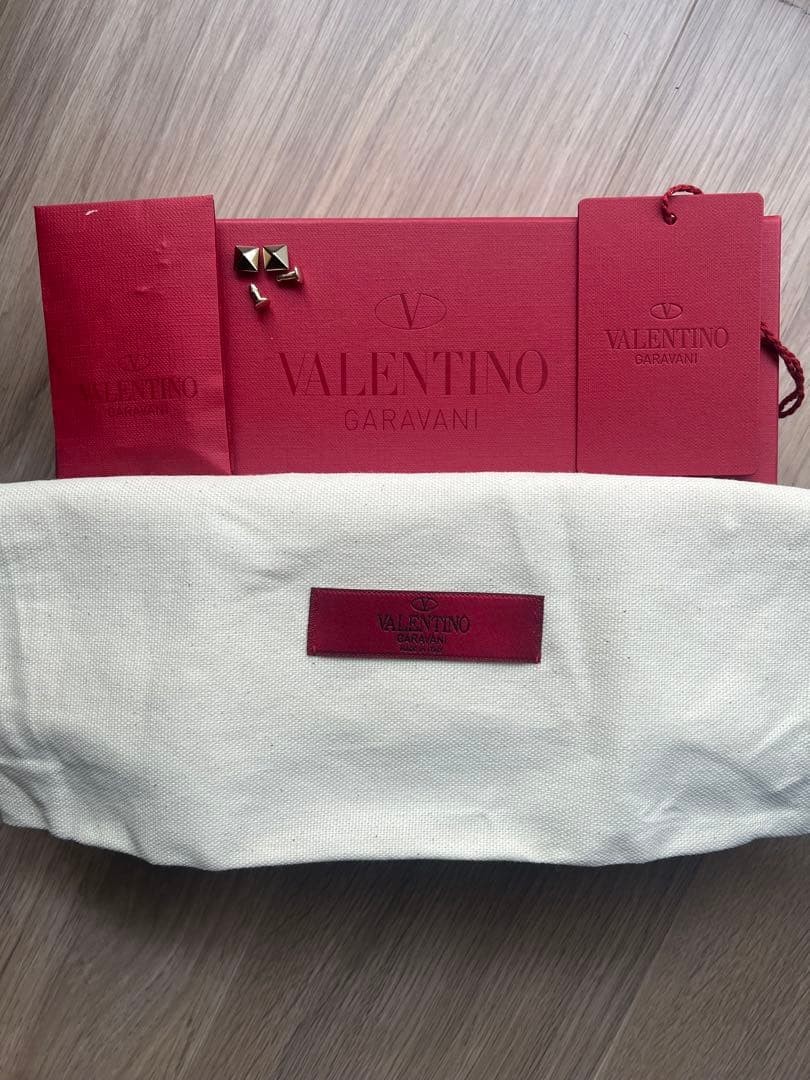 VALENTINO Women Rockstud Chain Wallet Shoulder Bag Beige Gray Leather from japan thumbnail 9