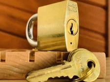 Olympus Brass Security Padlock w/ 3 Keys Locksport Lock NIB NOS 38mm