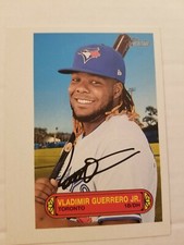 2022 Topps Heritage 1973 Pin-Ups Poster Box Topper Vladimir Guerrero Jr #73PU-13