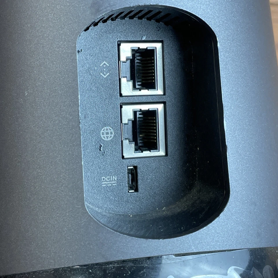 Asus SRT-AC1900 Black Onhub 2 Ports Wireless Smart Router no Power Cable - Image 4 of 4