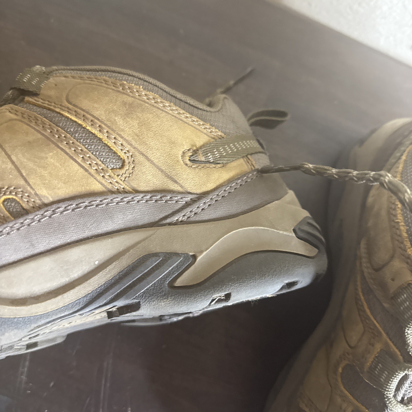 Scarpe da trekking Keen Circadia donna verde scuro marrone basse impermeabili taglia 8