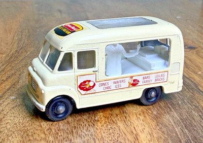 Vintage Matchbox Lesney No. 47 Commer Ice Cream Canteen Lyons Maid England VG