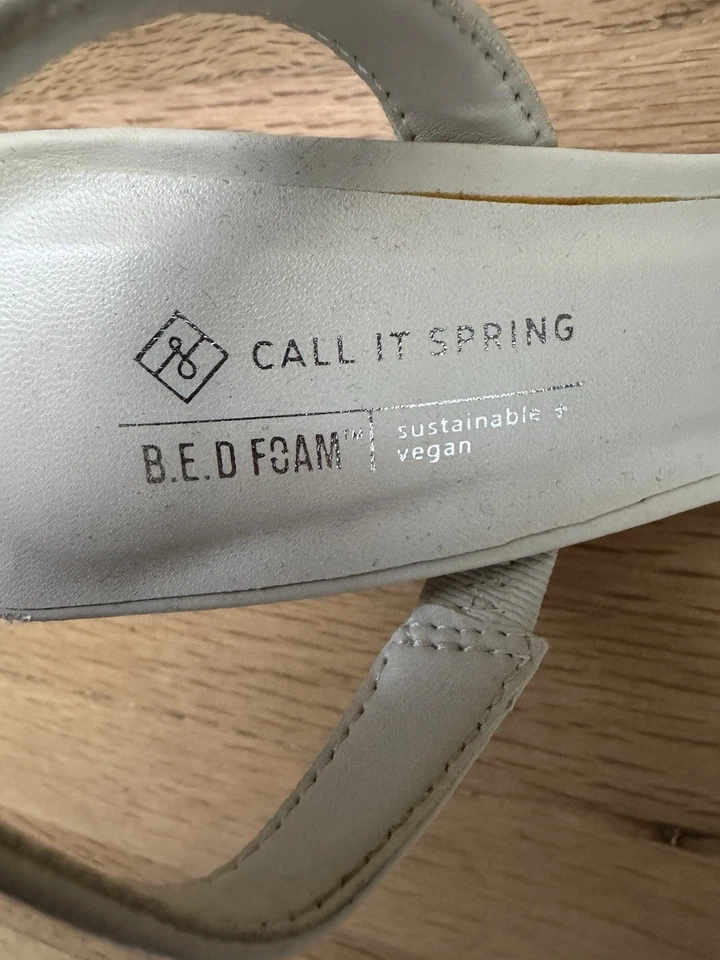 Call It Spring Women’s Light Grey Sling Back Heels Size 6.5 - Image 3 of 4