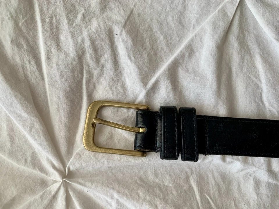 Cinturón fino Coach de cuero negro 34 pulgadas de largo latón macizo Foto 3 de 4