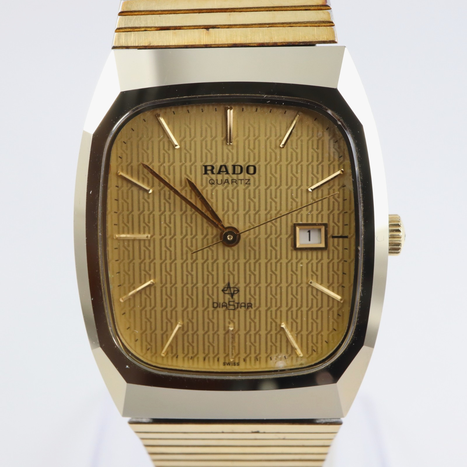 Vintage RADO Diastar 129.9513.3 Men's Quartz Watch Date Gold Dial 30 x 36mm