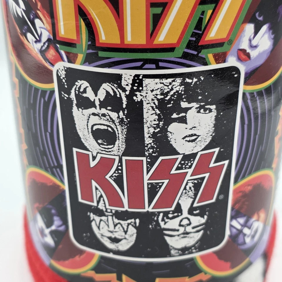 Manta polar estampada KISS 50x60 The Northwest Company diseño nocturno KISS Foto 2 de 4