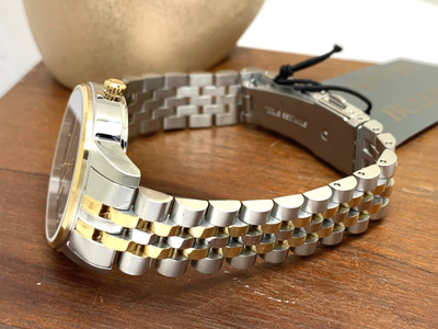 Bulova Women display picture 1