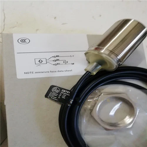 1 Stück Neu für IFM IIS701 Näherungsschalter Sensor - Bild 2 von 3