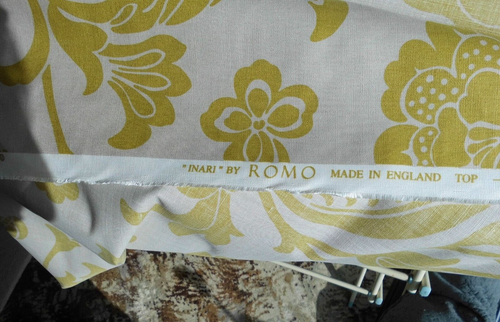 Romo Inari 7256/05 Natural ground Lime Floral Linen Fabric full width x 3m - Picture 2 of 4