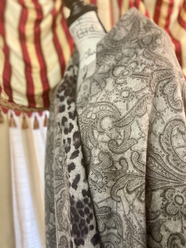 $400 Neiman Marcus Womens Paisley Rabbit Fur Leopard Print Reversible Wool Scarf - Picture 2 of 12