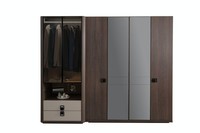 Kleiderschrank Aus Holz In Braun Modern Eleganter Stauraum