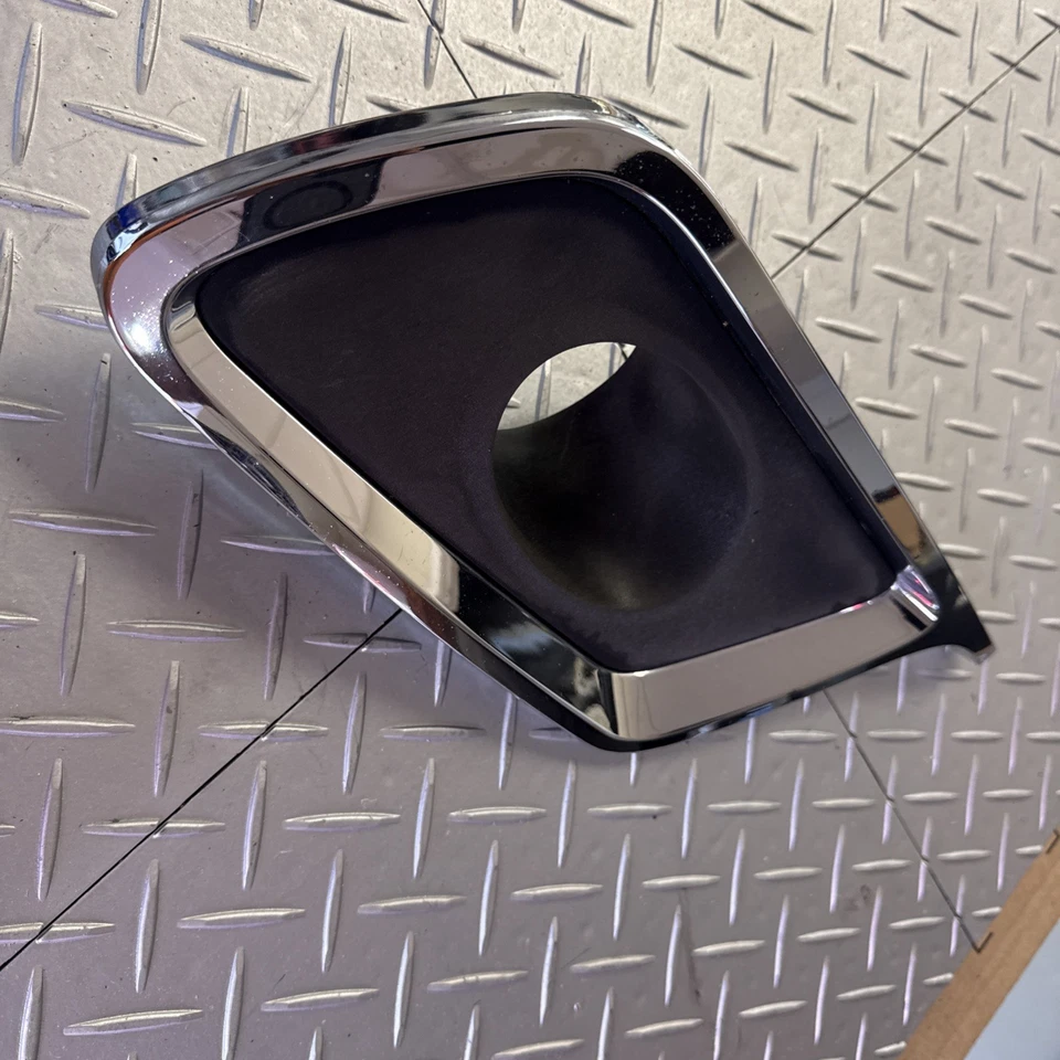 Cubierta de luz antiniebla Lincoln MKZ 2010 a 12 con bisel cromado Foto 2 de 4