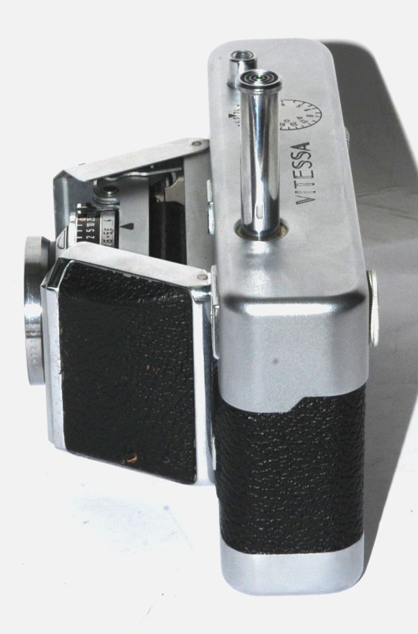 VOIGTLANDER VITESSA (125) 35MM RANGEFINDER W/ 50MM F/2 ULTRON Lens -TESTED- READ