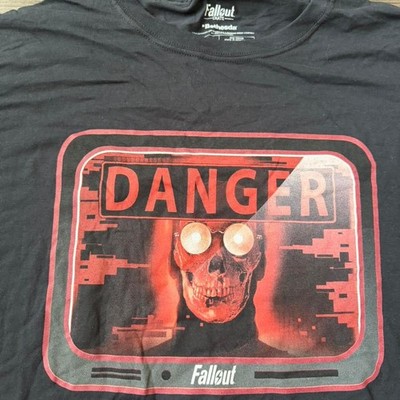 Fallout Video game Tv Series Promo Tee Graphic big print  Danger  Size XL